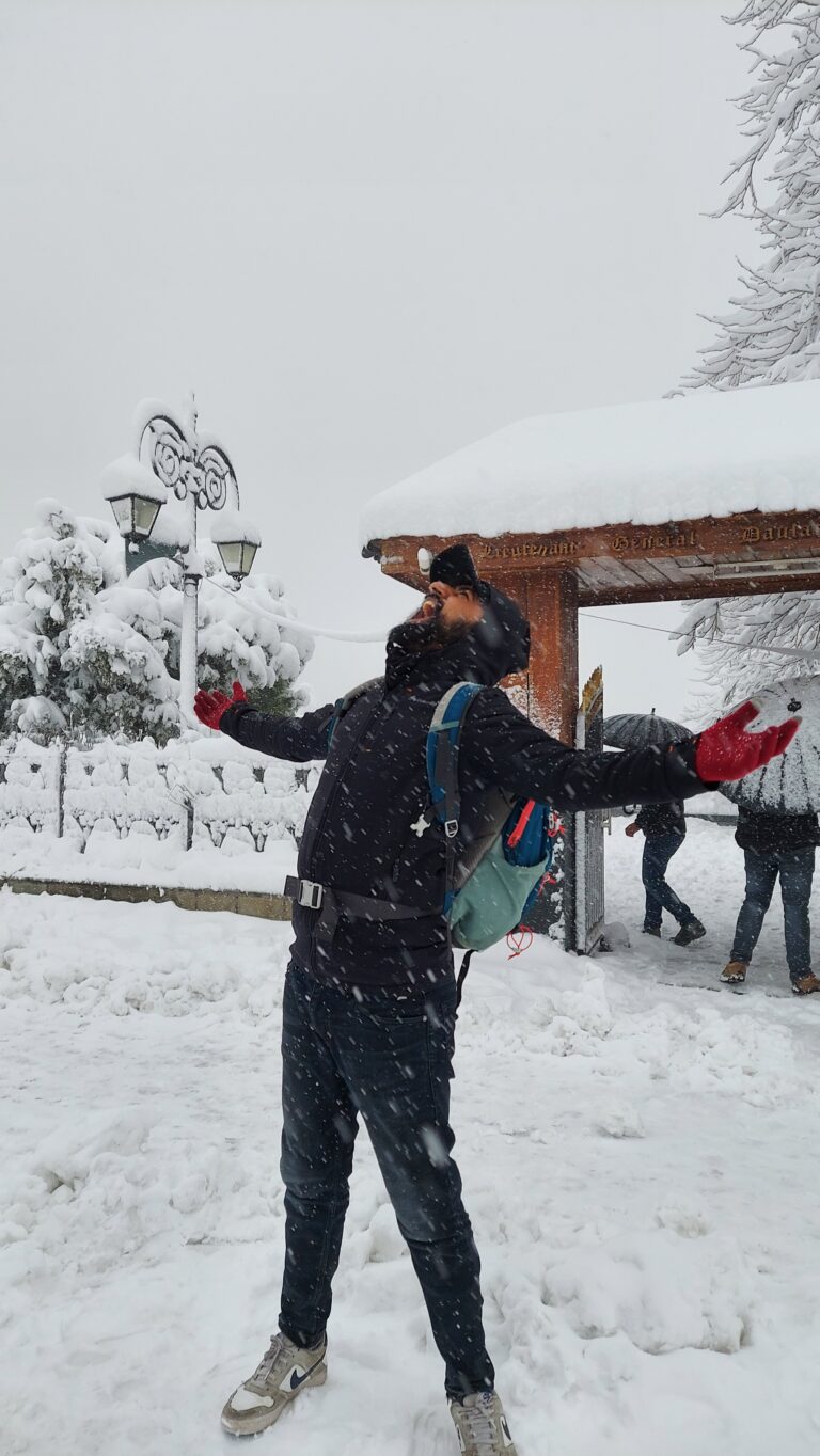 Punit Hustler in Shimla snowfall
